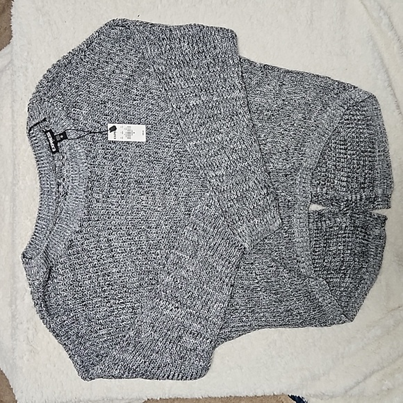 Express High-low Sweater with cutout detail, NWT - Picture 1 of 5